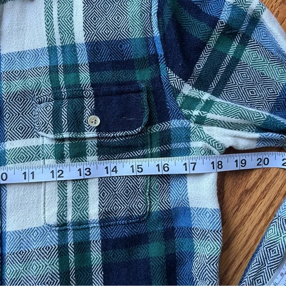 Lucky Brand Button Up Flannel Shirt Mens Size Medium Green Blue Plaid Slim Fit - Picture 2 of 5